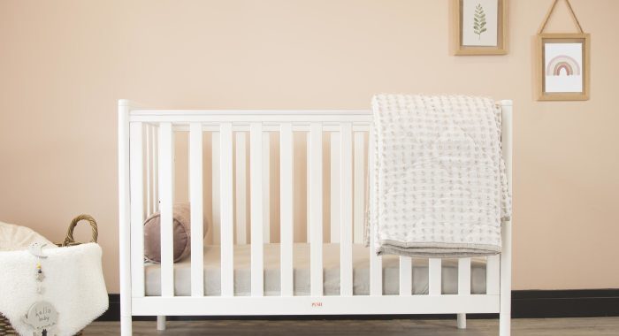 Jak zapewnić komfortowy i bezpieczny sen maluszka? Ekspert radzi