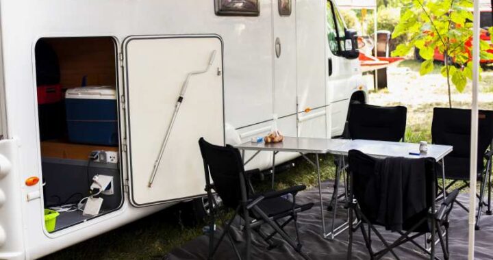 Procedury postawienia przyczepy kempingowej na działce i wymagane dokumenty